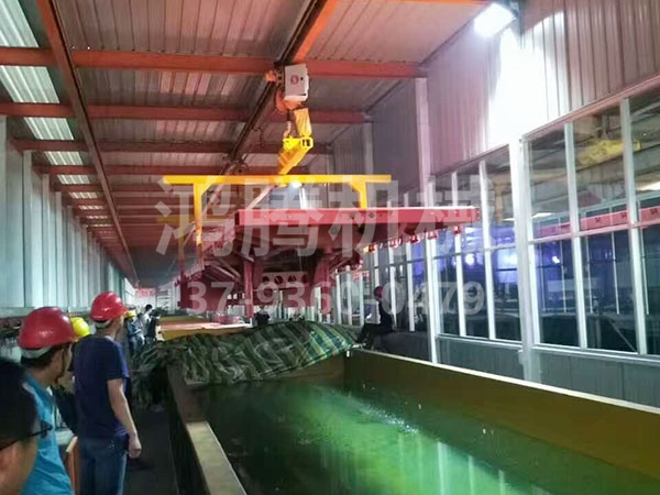 半挂汽车底盘电泳出产线